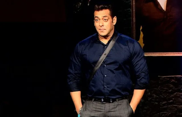 ପୁଣି ଏହି ଗାୟକଙ୍କୁ ଟାର୍ଗେଟ୍‌ କଲେ ସଲମାନ୍‌ ଖାନ