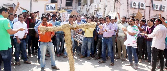 ପିଜି ଡାକ୍ତରଙ୍କ ଆନ୍ଦୋଳନରେ ଏସ୍‌ଆର୍‌ ସାମିଲ