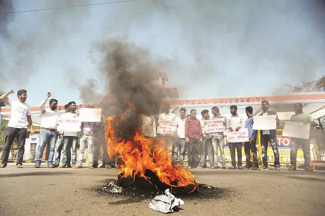 ଇଞ୍ଚେ ବି ଜାଗା ଛାଡ଼ିବୁନି