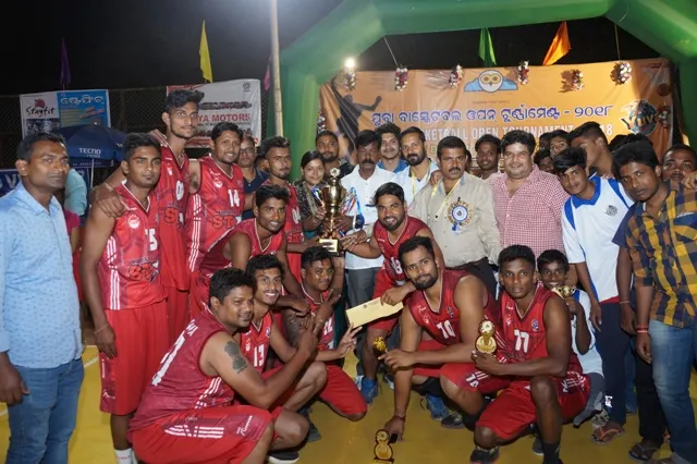 ଯୁବା ବାସ୍କେଟ୍‌ବଲ୍‌: ସାଇନିଂ ଷ୍ଟାର୍‌ ବିଜେତା