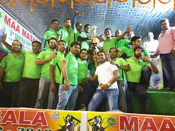 ନାଇଟ୍‌ ରାଇଡର୍ସ ଜିତିଲା ଟେକ୍ସଟାଇଲ୍‌ କପ୍‌