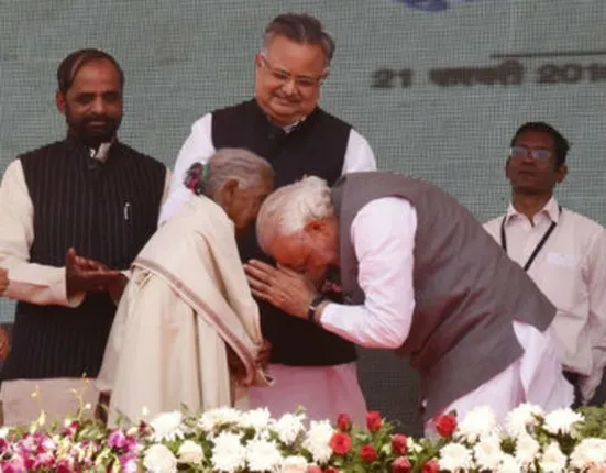 ଅନ୍ତର୍ଜାତିକ ମହିଳା ଦିବସ: ତାଙ୍କୁ ପ୍ରେରଣା ଦେଇଥିବା ନାରୀଙ୍କ କଥା କହିଲେ ପ୍ରଧାନମନ୍ତ୍ରୀ ମୋଦି