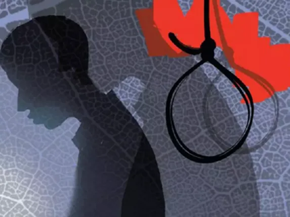 ନବମ ଶ୍ରେଣୀ ଛାତ୍ରୀଙ୍କ ଆତ୍ମହତ୍ୟା, ସ୍କୁଲ୍‌କୁ ଦୋଷୀ କଲେ ପରିବାର