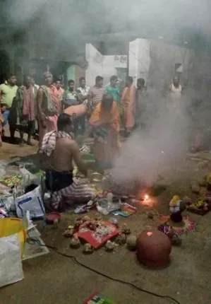 ଭଞ୍ଜନଗର: ଗାଁରେ ଭୂତପ୍ରେତ ଆତଙ୍କ, ଘରଛାଡ଼ି ଚାଲି ଯାଉଛନ୍ତି ଗ୍ରାମବାସୀ