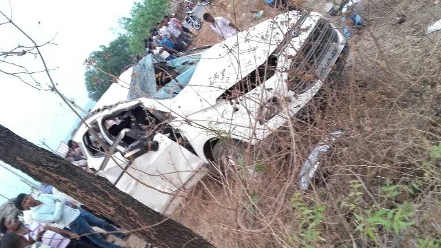 ଓଲଟିଲା କାର୍‌, ବିଜେଡି ନେତାଙ୍କ ସମେତ ଦୁଇ ମୃତ, ୨ ଗୁରୁତର