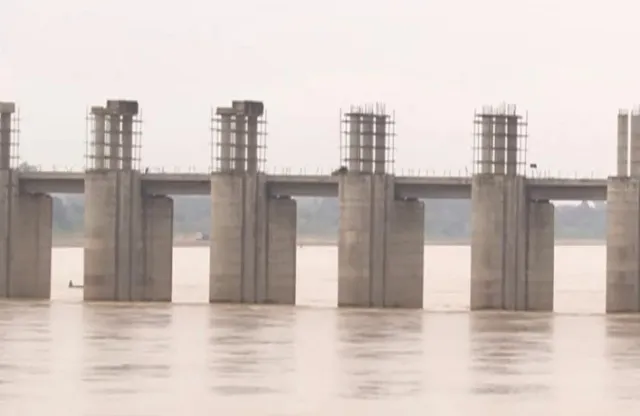 ମହାନଦୀ ଉପରମୁଣ୍ଡରେ ଛତିଶଗଡ଼ ନିର୍ମାଣ ବନ୍ଦ କରୁ