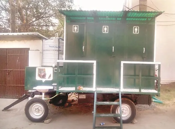 ଖତ ଖାଉଛି ୨୦ ଭ୍ରାମ୍ୟମାଣ ପାଇଖାନା: ପୁଲିସ ବିଭାଗରେ କେଳେଙ୍କାରୀ, ୪୫ ଲକ୍ଷ କ୍ଷତି ସହିବେ ସରକାର