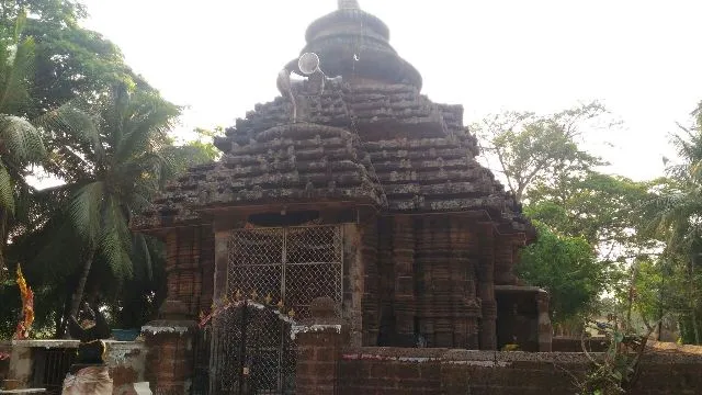 ପର୍ଯ୍ୟଟକଙ୍କ ଦୃଷ୍ଟି ଆଢ଼ୁଆଳରେ ଆରୋଳର କ୍ଷୁଦ୍ର କୋଣାର୍କ ମନ୍ଦିର