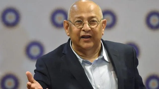 ଖେଳାଳିଙ୍କ ଚୁକ୍ତିରେ ସ୍ୱାକ୍ଷର ନ କରିବାକୁ ଅମିତାଭଙ୍କ ଯୁକ୍ତି