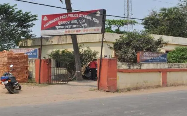 ବଡ଼ଦାଣ୍ଡ ପାଖରୁ ରକ୍ତାକ୍ତ ଅବସ୍ଥାରେ ଯୁବତୀ ଉଦ୍ଧାର, ଡାକ୍ତରଖାନାରେ ଭର୍ତ୍ତି