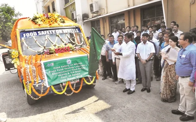 ଗାଡ଼ିରେ ପରୀକ୍ଷା ହେବ ୧୦ଟି ଖାଦ୍ୟ ନମୁନା