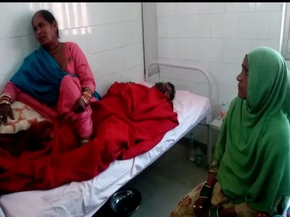 ଅସଦାଚରଣ ଉଦ୍ୟମ ମହଙ୍ଗା ପଡ଼ିଲା : ଯୁବକଙ୍କୁ ପରିଶ୍ରା ପିଆଇଲେ ପୀଡ଼ିତା ଓ ଅନ୍ୟ ମହିଳା, ଅବସ୍ଥା ଗୁରୁତର