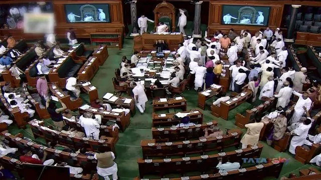 ହୋହଲ୍ଲାରେ ସଂସଦ ଅଚଳ : ଆଗତ ହୋଇପାରିଲାନି ଅନାସ୍ଥା ପ୍ରସ୍ତାବ