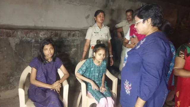 କ୍ରାଇମ୍‌ବ୍ରାଞ୍ଚ ଅଫିସରଙ୍କ ଦୁଇ ଝିଅ ବନ୍ଦୀ!