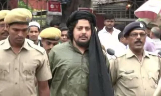 ଅବଦୁର ରହେମାନ ହାଜର, ଆସିଲେ ନାହିଁ ସାକ୍ଷୀ