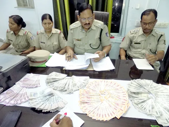 ଜାଲ୍‌ ନୋଟ୍‌ କାରବାରର ପର୍ଦ୍ଦାଫାସ: ମୁଖ୍ୟ ଅଭିଯୁକ୍ତ ସମେତ ୪ ଗିରଫ