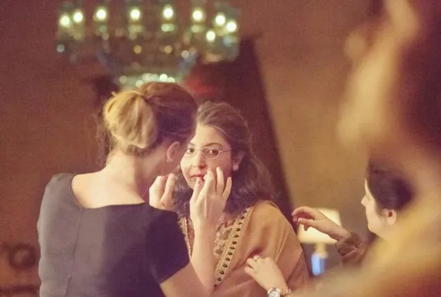 ନୂଆ ଲୁକ୍‌ରେ ଅନୁଷ୍କା ଶର୍ମା, ଜାଣନ୍ତୁ ଅଧିକ ଏ ସଂପର୍କରେ