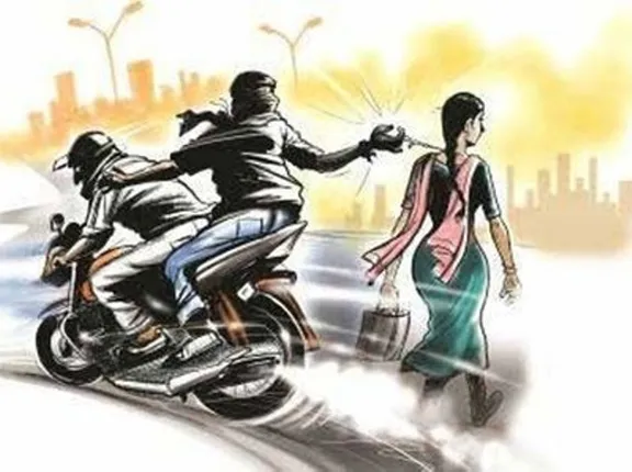 କଳା ପଲ୍‌ସର ଆତଙ୍କ : ଝାମ୍ପିନେଲେ ସୁନା ଚେନ୍‌