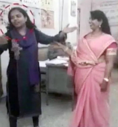 ସରକାରୀ କାର୍ଯ୍ୟାଳୟରେ କର୍ମଚାରୀଙ୍କ ନାଗିନ୍‌ ଓ କଜରାରେ ନୃତ୍ୟର ଭିଡିଓ ଭାଇରାଲ ହେବା ପରେ କ’ଣ ହେଲା ଜାଣନ୍ତୁ
