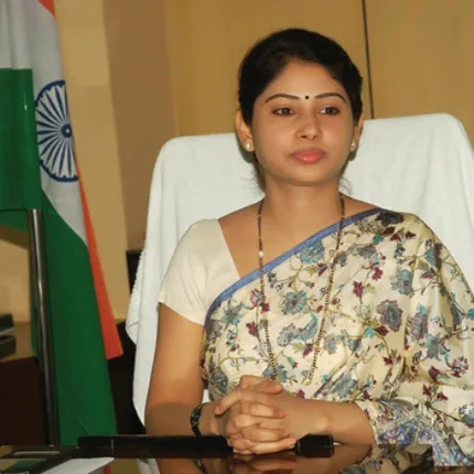 ଦେଶ ପାଇଁ ପ୍ରେରଣା ସାଜିଛନ୍ତି ଏହି ମହିଳା ଆଇଏଏସ୍‌ ଓ ଆଇପିଏସ୍‌ ଅଧିକାରୀ