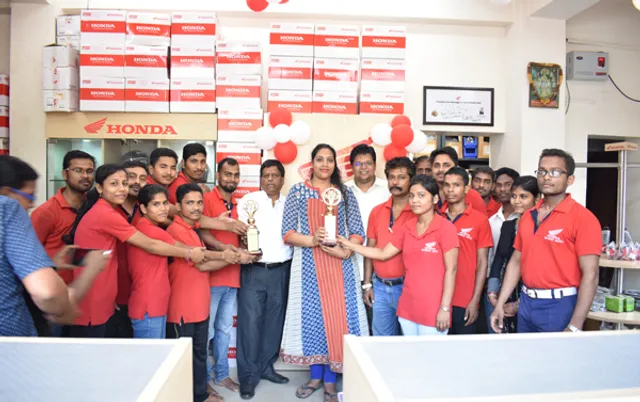 ‘ଭାରତ ଅଟୋ’କୁ ହୋଣ୍ଡାର ଶ୍ରେଷ୍ଠ ପାର୍ଟସ୍‌ ବିତରକ ପୁରସ୍କାର