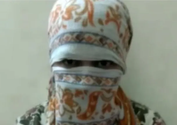 କଲେଜ୍‌ ମାଲିକଙ୍କଠାରୁ ବଟି ନେବା ଘଟଣା : ଭିଡିଓ ମାଧ୍ୟମରେ ମୁହଁ ଖୋଲିଲେ ଯୁବତୀ