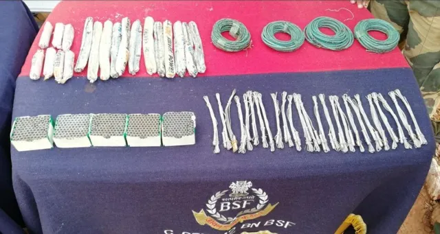 ବେଜାଙ୍ଗିଓ୍ଵାଡା ଜଙ୍ଗଲରେ ସର୍ଚ୍ଚ ଅପରେସନ୍‌ ବେଳେ ବିଏସ୍‌ଏଫ୍‌ ଯବାନ ଜବତ କଲା ଅନେକ ମାଓସାମଗ୍ରୀ