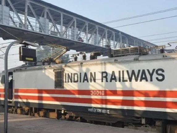 ଷ୍ଟେସନ୍‌ରେ ଛିଡ଼ା ହୋଇଥିବା ସମୟରେ ଟ୍ରେନ୍‌ ଇଞ୍ଜିନ୍‌ର ଚାବି ହଜିଗଲା, ତା’ପରେ କ’ଣ ହେଲା ଜାଣନ୍ତୁ