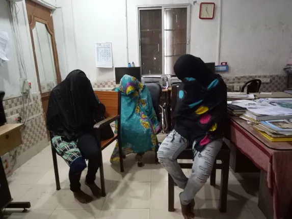 ଭୁବନେଶ୍ୱର: ନୟାପଲ୍ଲୀରେ ସେକ୍ସ ରାକେଟ ଠାବ, ୩ ଯୁବତୀ ଉଦ୍ଧାର, ମାଲିକ ସମେତ ୩ ଗିରଫ