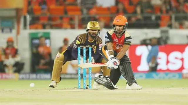 ଆଇପିଏଲ୍‌ ୧୧: କୋଲକାତାକୁ ୧୭୫ ରନ୍‌ ଟାର୍ଗେଟ ଦେଲା ହାଇଦ୍ରାବାଦ୍‌