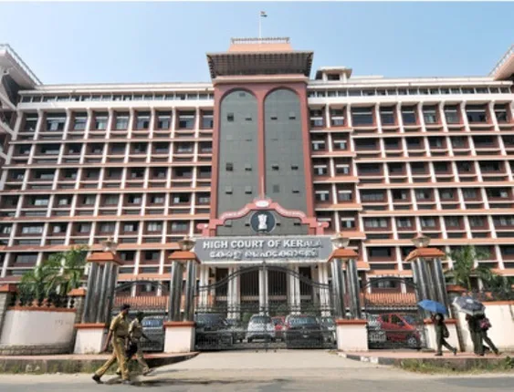 ପୁଅର ନାମକରଣ ପାଇଁ ବାପାମାଆଙ୍କ ମଧ୍ୟରେ ଝଗଡ଼ା: ଶେଷକୁ କେରଳ ହାଇକୋର୍ଟ ଦେଲେ ପୁଅର ନାଁ