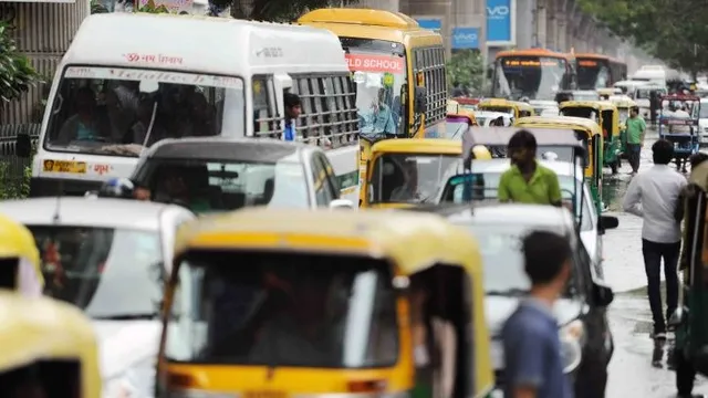 ସଡ଼କ ଦୁର୍ଘଟଣାରେ ପୁଅର ମୃତ୍ୟୁ ପରେ ସଚେତନତା ପାଇଁ ଟ୍ରାଫିକ୍‌ ସ୍ୱୟଂସେବକ ହେଲେ ୭୨ ବର୍ଷିୟ ବାପା