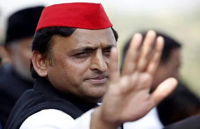 ୩ ତାରିଖ ସୁଦ୍ଧା ସରକାରୀ ଘର ଛାଡିବେ ଅଖିଳେଶ, ମୁଲାୟମ