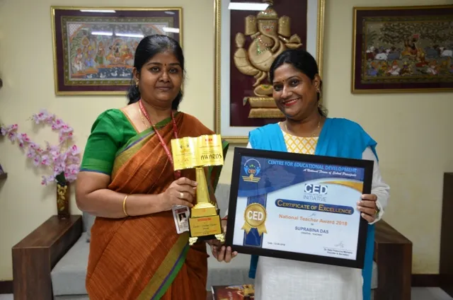 ପୋଖରୀପୁଟ ଡିଏଭି ଶିକ୍ଷୟିତ୍ରୀ ପୁରସ୍କୃତ