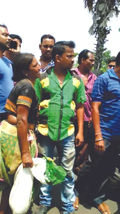 ହାତକୁ ନେଉଛନ୍ତି ଆଇନ୍‌: ପାଣି ପିଇବାକୁ ଆସି ମହିଳା ଲହୁଲୁହାଣ