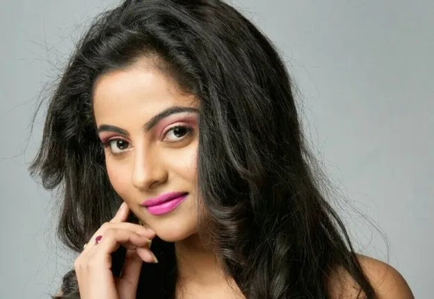 ସବ୍ୟସାଚୀଙ୍କ ସହ କେବେ ଝିଲିକ୍‌