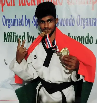 ନେପାଳ ତାଏକୋଣ୍ଡୋରେ ଏହେସାସଙ୍କୁ ୨ ସ୍ୱର୍ଣ୍ଣ