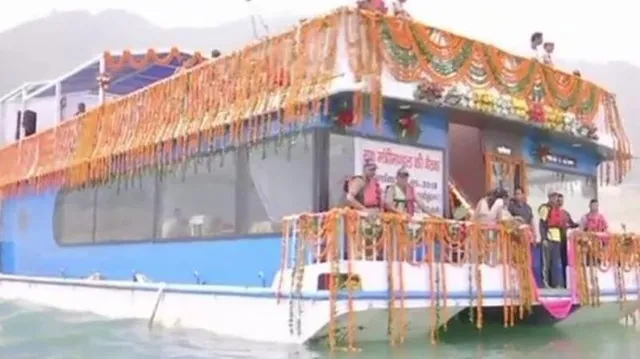 ଦେଶରେ ପ୍ରଥମ: ତେହେରି ଜଳଭଣ୍ଡାରରେ ଭାସମାନ ଡଙ୍ଗାରେ ଅନୁଷ୍ଠିତ ହେଲା ଉତ୍ତରାଖଣ୍ଡର କ୍ୟାବିନେଟ ବୈଠକ