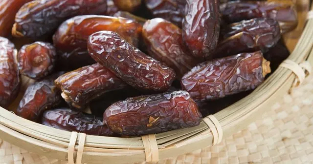 ଖଜୁରୀରେ ରହିଛି ଅନେକ ଗୁଣ; ଦୈନିକ ଖାଇବା ଦ୍ୱାରା ଦୂର ହୁଏ ଏହି ସବୁ ସମସ୍ୟା