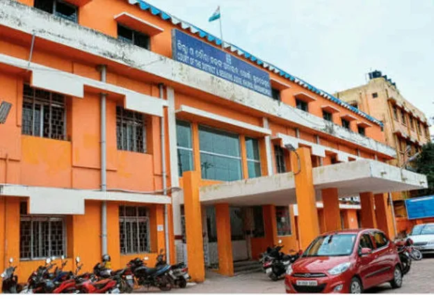 ହାଇକୋର୍ଟ ବିଚାରପତିଙ୍କ ଭୁବନେଶ୍ୱର କୋର୍ଟ ପରିଦର୍ଶନ