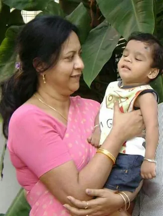 ମାତୃତ୍ୱ ଆଗରେ କର୍କଟ ବି ହାର୍‌ ମାନିଛି