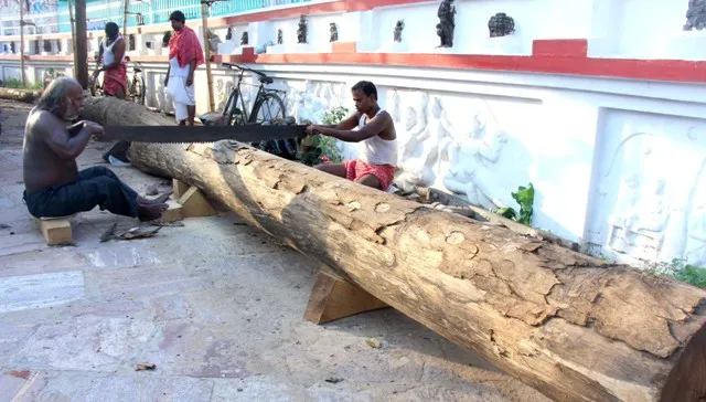 ରଥ ଖଳା ହାଲଚାଲ : ଆଗେଇ ଚାଲିଛି ଚକ, ଦଣ୍ଡା ଓ ଚଉତା କାମ