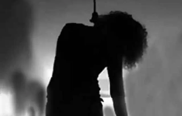 ଶାସନ ଗଣଦୁଷ୍କର୍ମ ପୀଡ଼ିତାଙ୍କ ମୃତ୍ୟୁ ଘଟଣା : ଘନେଇବାରେ ଲାଗିଛି ରହସ୍ୟ