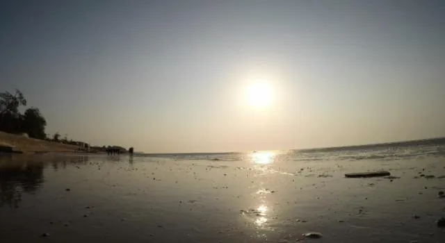 ବାଲେଶ୍ୱରର ସମୁଦ୍ର କୂଳରେ ସୂର୍ଯ୍ୟୋଦୟର ଦୃଶ୍ୟ