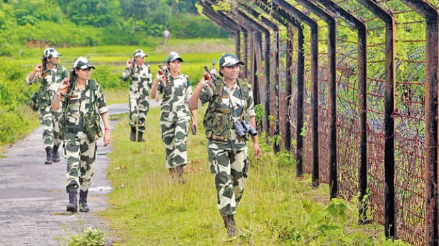 ବୁର୍ଖା ଭିତରେ ଲୁଚୁଥିବା ଆତଙ୍କବାଦୀଙ୍କ ମୁହଁରୁ ଆବରଣ ଖୋଲି ଯାଞ୍ଚ କରିବେ ମହିଳା ଯବାନ