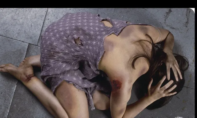 ଚରିତ୍ରକୁ ସନ୍ଦେହ କରି ରାସ୍ତା ମଝିରେ ମହିଳାଙ୍କୁ ମାଡ ମାରିଲେ, କେଶ କାଟିଲେ, ବିବସ୍ତ୍ର କରି ବୁଲାଇଲେ