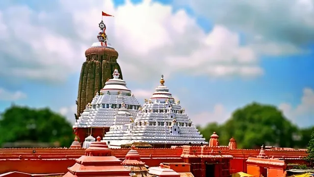 ଶୁକ୍ଳ ବସ୍ତ୍ରରେ ବିଶ୍ରାମ ନେଲେ ମହାପ୍ରଭୁ