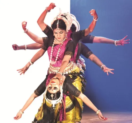 ‘ନୃତ୍ୟ ନୈବେଦ୍ୟ’ର ଦ୍ୱିତୀୟ ସନ୍ଧ୍ୟା : ପ୍ରତିଭା ପ୍ରଦର୍ଶନ କଲେ ୩୦ ନୃତ୍ୟଶିଳ୍ପୀ