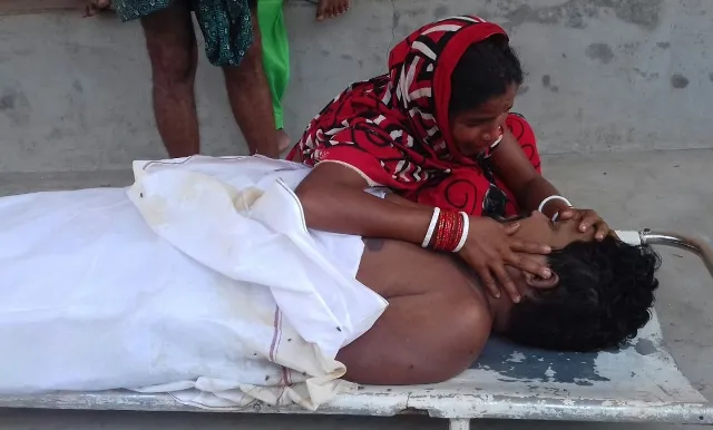 ଅର୍ଥାଭାବରୁ ରକ୍ତରୋଗରେ ଆକ୍ରାନ୍ତ ସନ୍ତାନଙ୍କୁ ବଞ୍ଚାଇ ପାରିଲେନି : ୩ ସନ୍ତାନଙ୍କୁ ହରାଇ ବାପାଙ୍କ ଆତ୍ମହତ୍ୟା