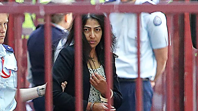 ପରକୀୟା ପ୍ରେମରେ ପଡ଼ି ସ୍ୱାମୀଙ୍କୁ ସାଏନାଇଡ୍‌ ଦେଇ ହତ୍ୟା କରିବା ମହଙ୍ଗା ପଡ଼ିଲା: ପ୍ରେମିକ ସହ ୨୨ ବର୍ଷ କାରାଦଣ୍ଡରେ ଦଣ୍ଡିତ ହେଲେ ମାଲାୟାଲୀ ମହିଳା